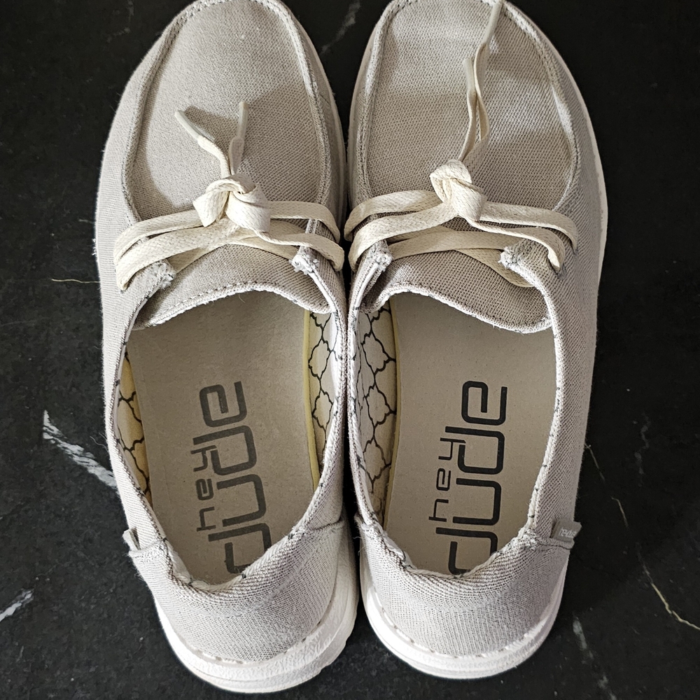 Hey Dude Women's Cream Loafers